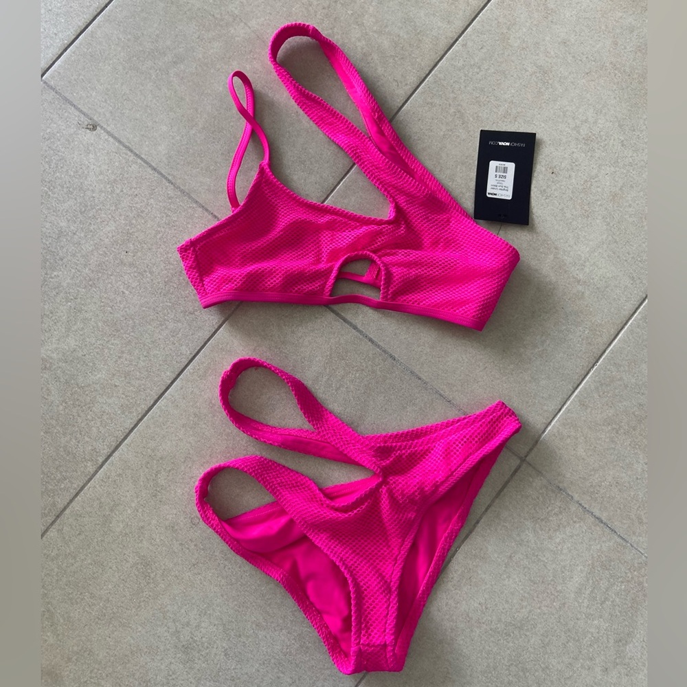 Fashion Nova Hot Pink/ Neon Pink bikini - 2 piece size S